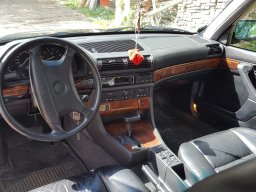 BMW E32 730i V8 1993